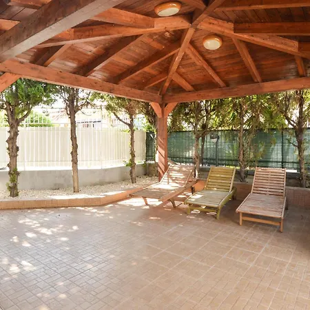 4 Bedroom Lovely In Dom wakacyjny *